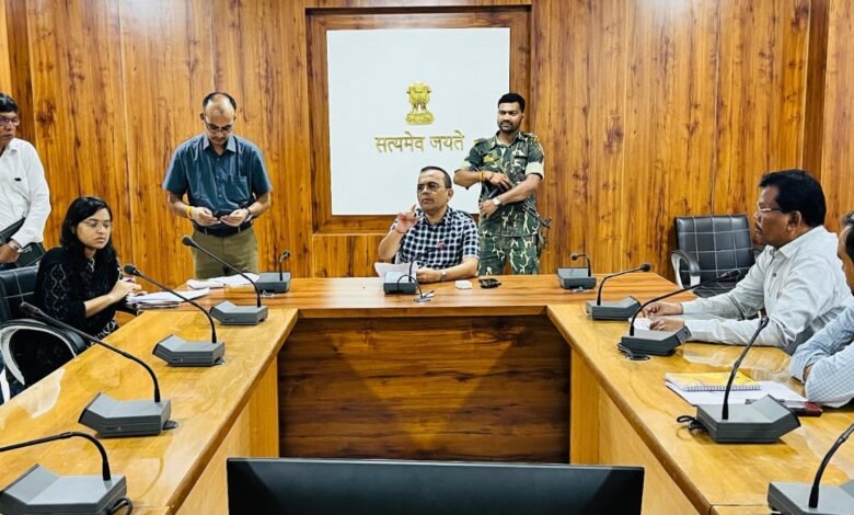 कलेक्टर जनमेजय महोबे ने जनदर्शन में लीना बंजारे का विवाह प्रमाण पत्र तत्काल बनाने निर्देशित किया