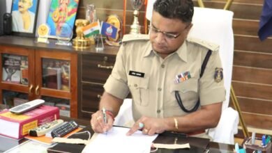 राजेश कुमार अग्रवाल ने कबीरधाम पुलिस अधीक्षक का पदभार संभाला 2 WhatsApp Image 2024 09 22 at 1.46.08 PM