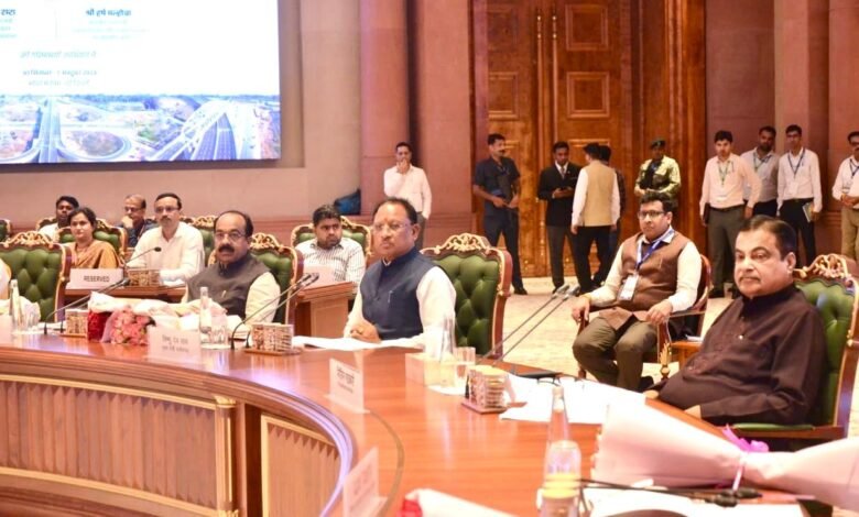 सीएम विष्णुदेव साय नई दिल्ली में समीक्षा बैठक में शामिल, नितिन गडकरी ने राजमार्ग परियोजनाओं की तेज़ प्रगति पर दी बधाई
