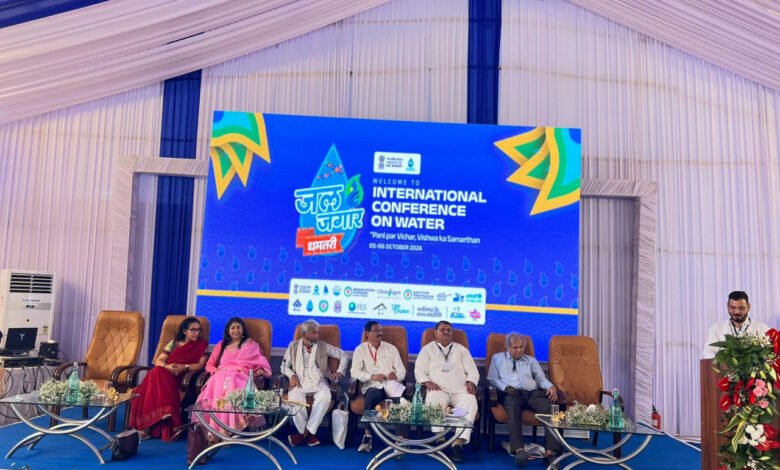 जल जगार में जल संचय और जल संरक्षण के लिए मंथन