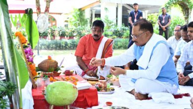 मुख्यमंत्री विष्णु देव साय ने विजयदशमी पर्व के अवसर पर किया शस्त्र पूजन 5 मुख्यमंत्री विष्णु देव साय ने विजयदशमी पर्व के अवसर पर किया शस्त्र पूजन