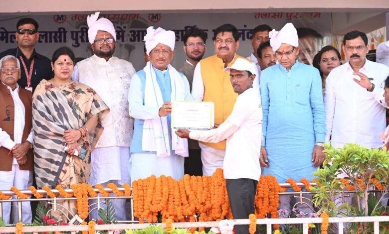 मुख्यमंत्री विष्णु देव साय गुरु दर्शन मेला में हुए शामिल, तेलासी गुरुद्वारा बाड़ा विकास हेतु 3 करोड़ 18 लाख रुपये की दी स्वीकृति