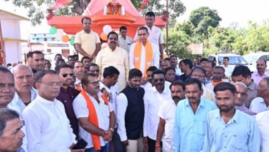 भारत रत्न स्व.अटल बिहारी बाजपेयी के प्रतिमा का टंकराम वर्मा ने किया अनावरण 1 भारत रत्न स्व.अटल बिहारी बाजपेयी के प्रतिमा का टंकराम वर्मा ने किया अनावरण