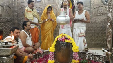 राज्यपाल रमेन डेका ने महाकालेश्वर ज्योतिर्लिंग के दर्शन किए 10 राज्यपाल रमेन डेका ने महाकालेश्वर ज्योतिर्लिंग के दर्शन किए