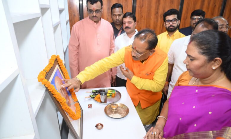 मुख्यमंत्री विष्णु देव साय ने सरदार वल्लभ भाई पटेल की जयंती के अवसर पर उन्हें नमन किया