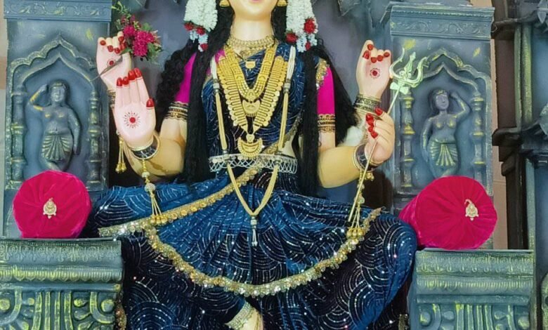 कवर्धा में शारदीय नवरात्रि का उत्साह, मंदिर और दुर्गा पंडालों में उमड़ी भक्तों की भीड़