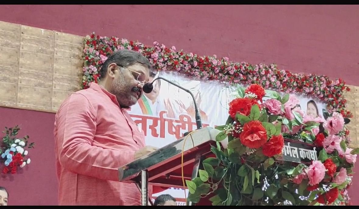 अन्तर्राष्ट्रीय वृद्धजन दिवस पर सम्मान समारोह आयोजित, सांसद संतोष पाण्डेय ने किया वृद्धजनों का सम्मान 1 में अन्तर्राष्ट्रीय वृद्धजन दिवस पर सम्मान समारोह आयोजित, सांसद संतोष पाण्डेय ने किया वृद्धजनों का सम्मान