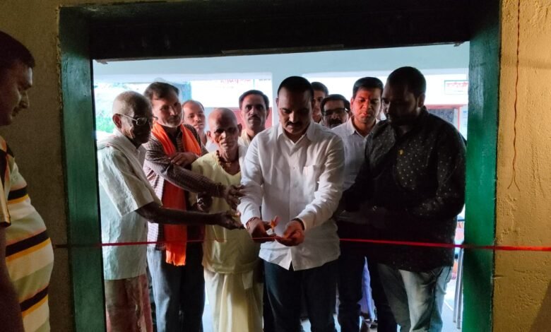 ग्राम कोयलारी में दिनेश चंद्रवंशी ने किया जय जगन्नाथ क्लिनिक का शुभारंभ