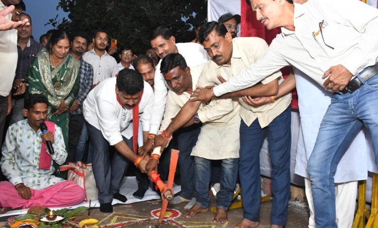 उपमुख्यमंत्री विजय शर्मा ने कवर्धा शहर को दी विकास की नई दिशा, 5 करोड़ 74 लाख 98 हज़ार रुपए के विभिन्न विकास कार्यों का किया भूमिपूजन 