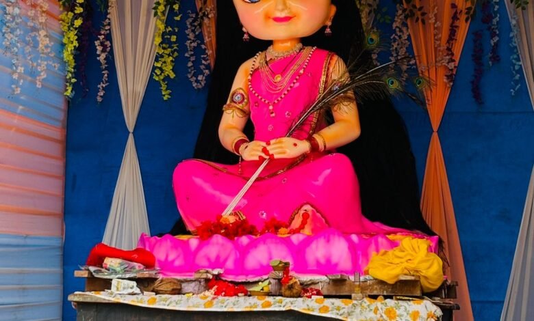 ग्राम धमकी में नव युवा लक्ष्मी उत्सव समिति द्वारा मां लक्ष्मी की मूर्ति स्थापना, पांच दिवसीय दीपोत्सव का भव्य आगाज