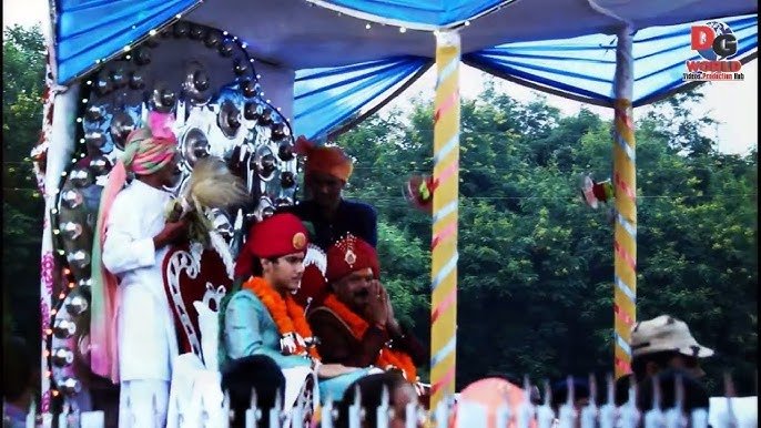 कवर्धा: 273 साल पुरानी परंपरा के साथ शाही दशहरा आज, ऐतिहासिक दशहरे में हजारों लोग होंगे शामिल 1 कवर्धा: 273 साल पुरानी परंपरा के साथ शाही दशहरा आज, ऐतिहासिक दशहरे में हजारों लोग होंगे शामिल
