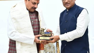 मुख्यमंत्री विष्णु देव साय ने मध्यप्रदेश के मुख्यमंत्री डॉ. मोहन यादव का अपने निवास में किया स्वागत