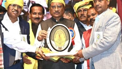 मुख्यमंत्री छत्तीसगढ़ अनुसूचित जनजाति शासकीय सेवक विकास संघ के शपथ ग्रहण समारोह में हुए शामिल, कहा- 'हमारी सांस्कृतिक धरोहर के संवाहक हैं जनजाति समाज' 16 मुख्यमंत्री छत्तीसगढ़ अनुसूचित जनजाति शासकीय सेवक विकास संघ के शपथ ग्रहण समारोह में हुए शामिल, कहा- 'हमारी सांस्कृतिक धरोहर के संवाहक हैं जनजाति समाज'