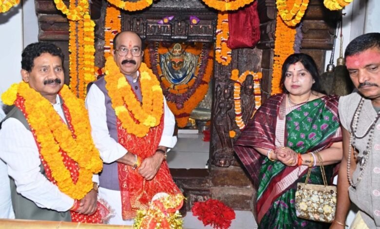 उप मुख्यमंत्री अरुण साव ने वृद्धाश्रम में बुजुर्गों संग मनाया जन्मदिन, फल, मिठाई और कंबल वितरित