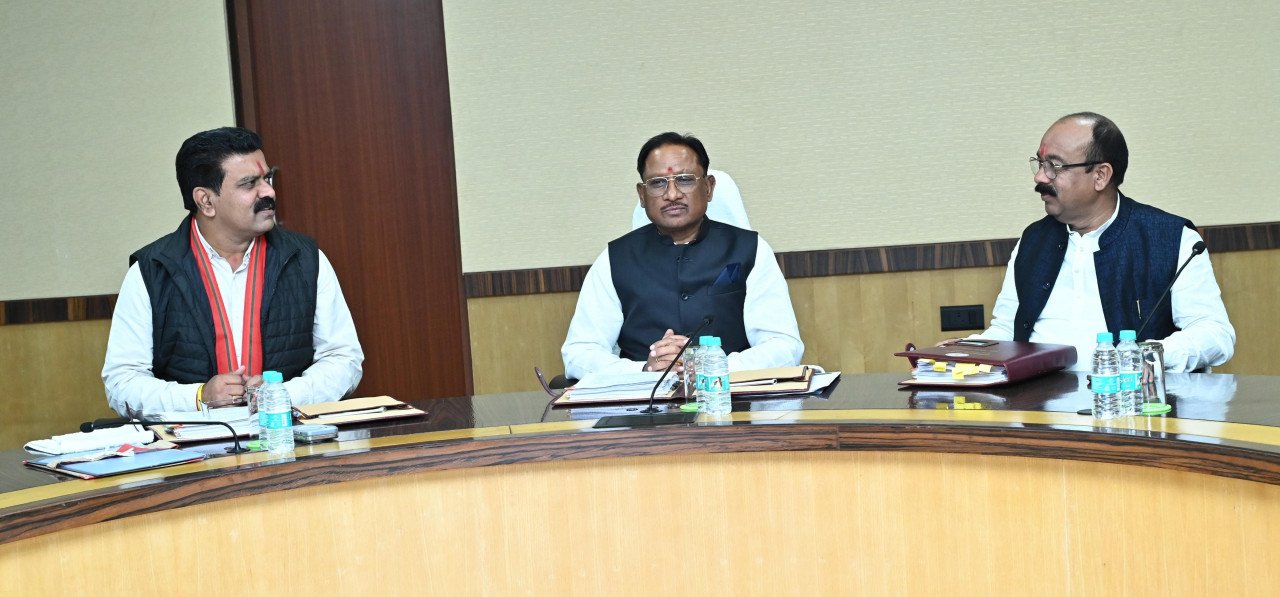 कैबिनेट बैठक : राजनीतिक प्रकरणों की "वापसी मेला", मंत्रिपरिषद ने 54 मामलों पर लगाई मुहर 1 कैबिनेट बैठक : राजनीतिक प्रकरणों की "वापसी मेला", मंत्रिपरिषद ने 54 मामलों पर लगाई मुहर