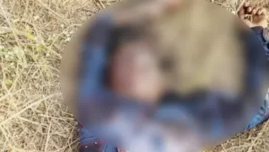 रायपुर में सनसनी: खदान कर्मचारी की हत्या, झाड़ियों में मिला शव, फॉरेंसिक और डॉग स्क्वाड जुटे जांच में 4 रायपुर में सनसनी: खदान कर्मचारी की हत्या, झाड़ियों में मिला शव, फॉरेंसिक और डॉग स्क्वाड जुटे जांच में