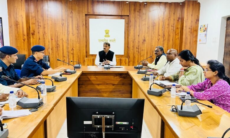 कलेक्टर गोपाल वर्मा ने एनडीआरएफ और जिला अधिकारियों के साथ प्राकृतिक आपदा प्रबंधन पर चर्चा की