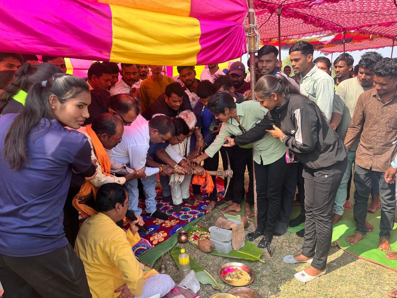 बदराडीह में बनेगा मिनी स्टेडियम: युवाओं को मिलेगा खेल प्रतिभा निखारने का अवसर 1 बदराडीह में बनेगा मिनी स्टेडियम: युवाओं को मिलेगा खेल प्रतिभा निखारने का अवसर