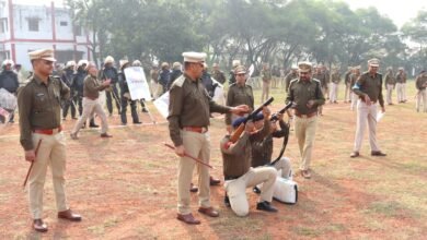 कवर्धा में जनरल परेड और बलवा ड्रिल रिहर्सल: संगठन, अनुशासन और तत्परता का अद्वितीय प्रदर्शन 7 कवर्धा में जनरल परेड और बलवा ड्रिल रिहर्सल: संगठन, अनुशासन और तत्परता का अद्वितीय प्रदर्शन
