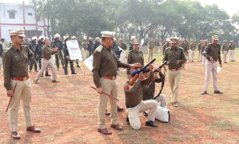 कवर्धा में जनरल परेड और बलवा ड्रिल रिहर्सल: संगठन, अनुशासन और तत्परता का अद्वितीय प्रदर्शन