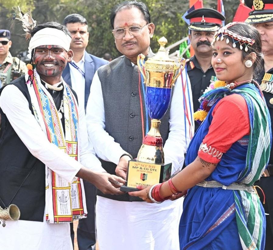 76वें एनसीसी दिवस समारोह में शामिल हुए मुख्यमंत्री विष्णु देव साय, बोले- एनसीसी युवाओं में राष्ट्रप्रेम और अनुशासन की भावना जागृत करता है 1 76वें एनसीसी दिवस समारोह में शामिल हुए मुख्यमंत्री विष्णु देव साय, बोले- एनसीसी युवाओं में राष्ट्रप्रेम और अनुशासन की भावना जागृत करता है