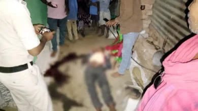 कवर्धा में छोटे भाई ने बड़े भाई की कुल्हाड़ी मारकर की हत्या, फरार आरोपी की तलाश में पुलिस 2 कवर्धा में छोटे भाई ने बड़े भाई की कुल्हाड़ी मारकर की हत्या, फरार आरोपी की तलाश में पुलिस