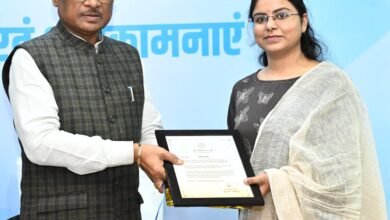 प्रदेश में सुशासन के लक्ष्य के लिए युवा पीढ़ी की अहम भूमिका: मुख्यमंत्री विष्णु देव साय ने लोकसेवकों को पारदर्शिता और संवेदनशीलता से दायित्व निभाने की दी प्रेरणा 7 प्रदेश में सुशासन के लक्ष्य के लिए युवा पीढ़ी की अहम भूमिका: मुख्यमंत्री विष्णु देव साय ने लोकसेवकों को पारदर्शिता और संवेदनशीलता से दायित्व निभाने की दी प्रेरणा