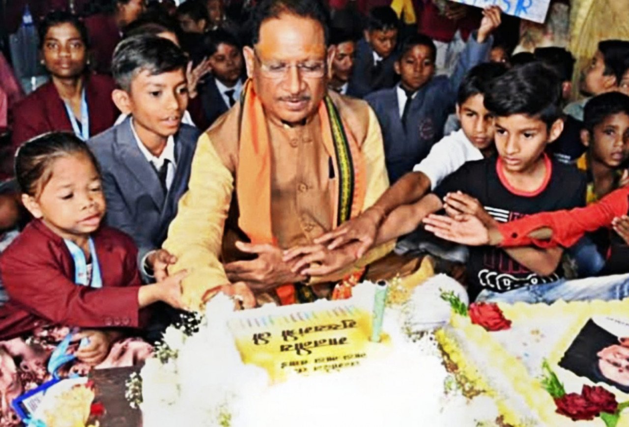 एमसीबी : विश्व दिव्यांग दिवस पर विशेष लेखः मुख्यमंत्री विष्णुदेव साय की नेतृत्व में दिव्यांग व्यक्तियों को मिल रहा है कई योजनाओं का लाभ: महेन्द्र सिंह मरपच्ची 1 एमसीबी : विश्व दिव्यांग दिवस पर विशेष लेखः मुख्यमंत्री विष्णुदेव साय की नेतृत्व में दिव्यांग व्यक्तियों को मिल रहा है कई योजनाओं का लाभ: महेन्द्र सिंह मरपच्ची