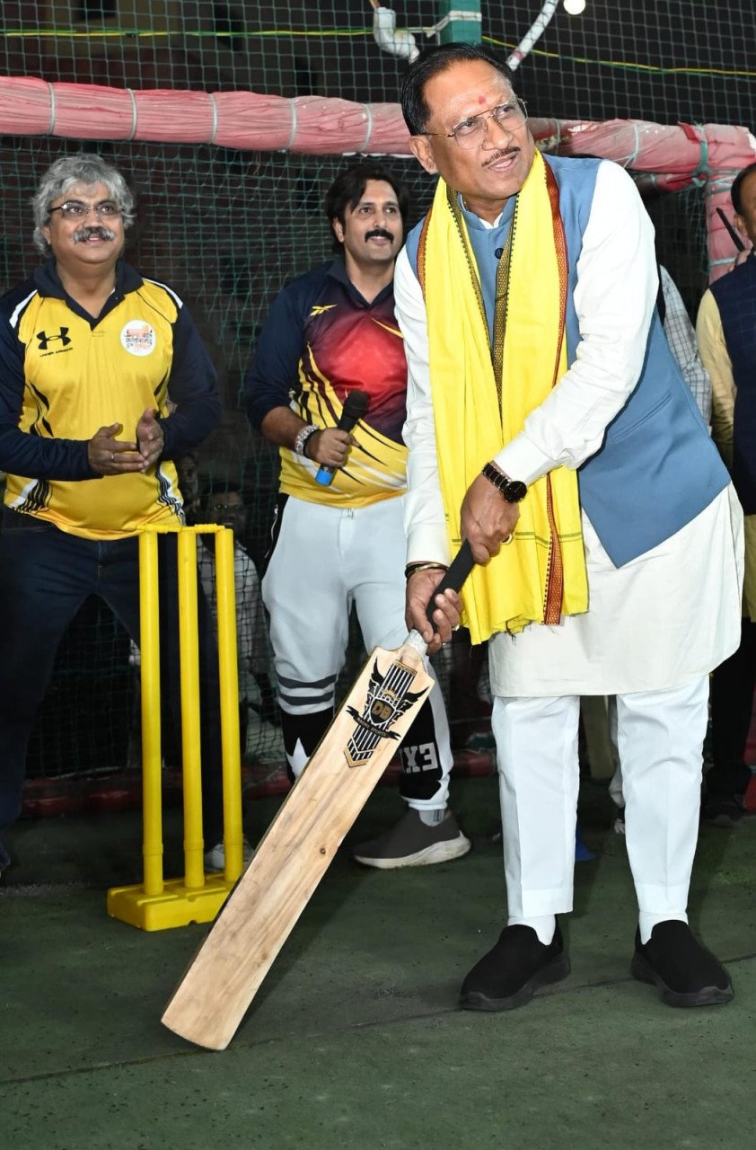 मुख्यमंत्री विष्णु देव साय ने किया मीडिया क्रिकेट लीग का शुभारंभ