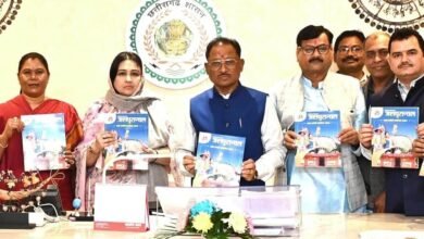 मुख्यमंत्री ने किया दैनिक जशपुरांचल की रजत जयंती स्मारिका का विमोचन 1 मुख्यमंत्री ने किया दैनिक जशपुरांचल की रजत जयंती स्मारिका का विमोचन