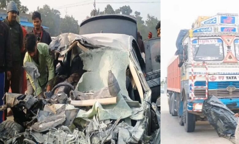 सरगुजा में कार-ट्रक में भीषण टक्कर, पांच लोंगो की माैत