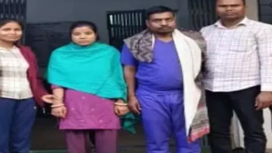 छत्तीसगढ़: रेलवे में नौकरी के नाम पर युवक से लाखों की ठगी, पति-पत्नी गिरफ्तार 4 छत्तीसगढ़: रेलवे में नौकरी के नाम पर युवक से लाखों की ठगी, पति-पत्नी गिरफ्तार