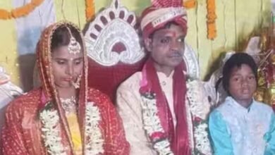 तीसरी शादी, तीसरा धोखा: ‘एजी मेकअप ला दीजिए!’ और फिर गाड़ी से गायब हो गई दुल्हन 1 तीसरी शादी, तीसरा धोखा: ‘एजी मेकअप ला दीजिए!’ और फिर गाड़ी से गायब हो गई दुल्हन