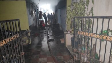 रायपुर: पति-पत्नी के झगड़े में घर जलाया, सिलेंडर फटने से पति की मौत, पांच घायल 1 रायपुर: पति-पत्नी के झगड़े में घर जलाया, सिलेंडर फटने से पति की मौत, पांच घायल