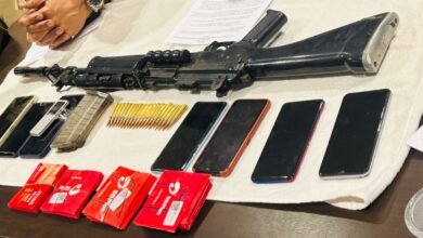 ‘ऑनलाइन जुआ’ का जुनून: कर्ज में डूबे आरक्षक ने 17वीं बटालियन से चुराई इंसास रायफल, 10 लाख की फिरौती मांगकर पहुंचा जेल