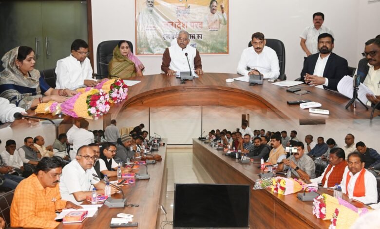 सुशासन के एक साल में विष्णु देव साय सरकार ने उठाए बड़े कदम, पूर्व विधानसभा अध्यक्ष धमरलाल कौशिक ने प्रेसवार्ता में साझा कीं उपलब्धियां