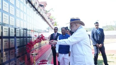 केंद्रीय गृहमंत्री अमित शाह ने अमर वाटिका में शहीदों जवानों को दी श्रद्धांजलि, एक पेड़ शहीदों के नाम लगाया रुद्राक्ष का पौधा
