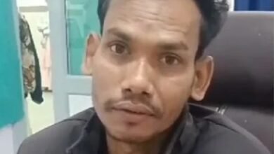 ड्यूटी टाइम में नशे की हालत में पहुंचा डॉक्टर, वीडियो वायरल, अस्पताल प्रशासन में मचा हड़कंप 1 ड्यूटी टाइम में नशे की हालत में पहुंचा डॉक्टर, वीडियो वायरल, अस्पताल प्रशासन में मचा हड़कंप