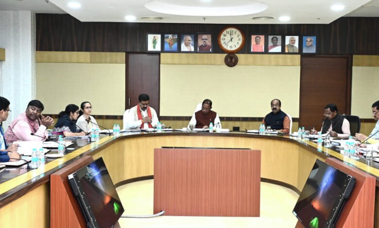 छत्तीसगढ़ कैबिनेट बैठक: किसानों, महिलाओं और कलाकारों के लिए बड़ी खबर; छत्तीसगढ़ में बिजली शुल्क घटा, ओबीसी आरक्षण पर बड़ा फैसला 22 छत्तीसगढ़ कैबिनेट बैठक: किसानों, महिलाओं और कलाकारों के लिए बड़ी खबर; छत्तीसगढ़ में बिजली शुल्क घटा, ओबीसी आरक्षण पर बड़ा फैसला