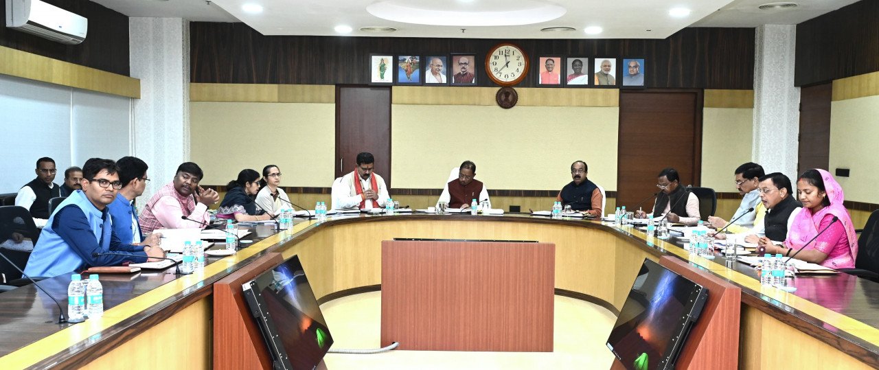 छत्तीसगढ़ कैबिनेट बैठक: किसानों, महिलाओं और कलाकारों के लिए बड़ी खबर; छत्तीसगढ़ में बिजली शुल्क घटा, ओबीसी आरक्षण पर बड़ा फैसला 1 छत्तीसगढ़ कैबिनेट बैठक: किसानों, महिलाओं और कलाकारों के लिए बड़ी खबर; छत्तीसगढ़ में बिजली शुल्क घटा, ओबीसी आरक्षण पर बड़ा फैसला