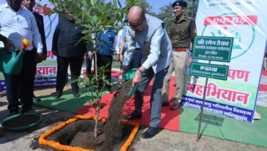राज्यपाल श्री डेका ने ‘एक पेड़ मां के नाम‘ किया वृक्षारोपण