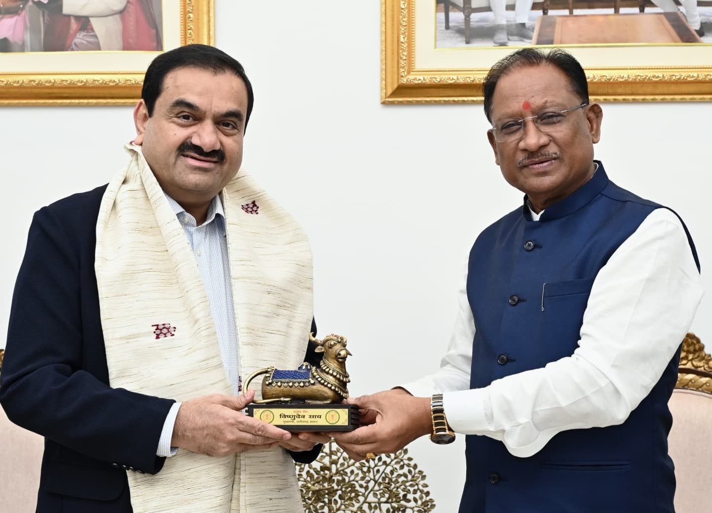 छत्तीसगढ़ में अदानी ग्रुप करेगा ₹75,000 करोड़ का निवेश, बिजली उत्पादन और सीमेंट संयंत्रों का होगा विस्तार 1 छत्तीसगढ़ में अदानी ग्रुप करेगा ₹75,000 करोड़ का निवेश, बिजली उत्पादन और सीमेंट संयंत्रों का होगा विस्तार