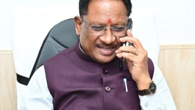 मुख्यमंत्री ने लेफ्टिनेंट नर्सिंग ऑफिसर वीणा साहू और राष्ट्रीय इंडियन मिलिट्री कॉलेज में चयनित आदित्य सिंह के जज्बे को सराहा, फोन पर बात कर दी बधाई