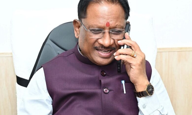 मुख्यमंत्री ने लेफ्टिनेंट नर्सिंग ऑफिसर वीणा साहू और राष्ट्रीय इंडियन मिलिट्री कॉलेज में चयनित आदित्य सिंह के जज्बे को सराहा, फोन पर बात कर दी बधाई