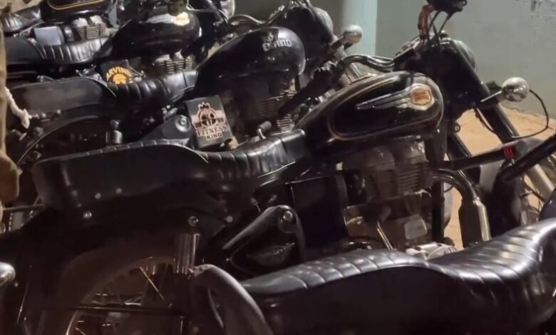 बुलेट की ‘पटाखा आवाज़’ पर पुलिस का साइलेंट स्ट्राइक, मॉडिफाई साइलेंसर हटवाए गए