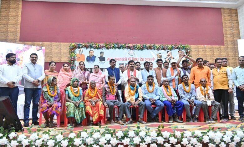 विष्णु के सुशासन सरकार में अब भूमिहीन मजदूर बनेंगे आर्थिक रूप से मजबूत - उपमुख्यमंत्री विजय शर्मा