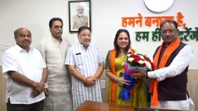 नगर निगम महापौर चुनाव: मीनल चौबे ने सीएम विष्णु देव साय से लिया आशीर्वाद