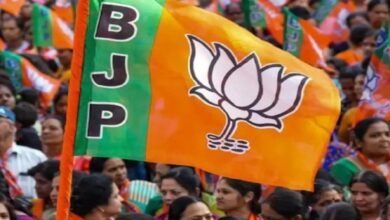 छत्तीसगढ़ निकाय चुनाव: वोटिंग से पहले ही BJP के 4 पार्षद निर्विरोध विजयी, कांग्रेस को बड़ा झटका 1 छत्तीसगढ़ निकाय चुनाव: वोटिंग से पहले ही BJP के 4 पार्षद निर्विरोध विजयी, कांग्रेस को बड़ा झटका