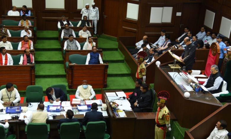 छत्तीसगढ़ विधानसभा का बजट सत्र शुरू, राज्यपाल रमेन डेका ने अभिभाषण में गिनाई सरकार की प्राथमिकताएँ 15 छत्तीसगढ़ विधानसभा का बजट सत्र शुरू, राज्यपाल रमेन डेका ने अभिभाषण में गिनाई सरकार की प्राथमिकताएँ