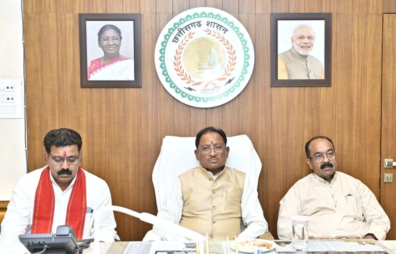 मुख्यमंत्री श्री साय ने मनरेगा कार्यों को गुणवत्तापूर्ण और समयबद्ध रूप से पूरा करने के दिए निर्देश